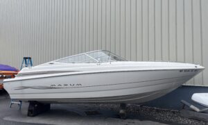 2000 Maxum 2300 SR (Merc 5.7L)